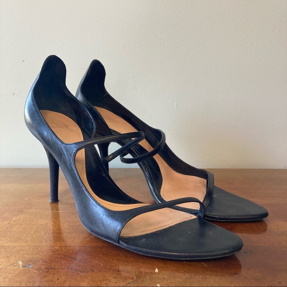 Bally Black Sardana Skinny Strap Leather Heel 39.5
